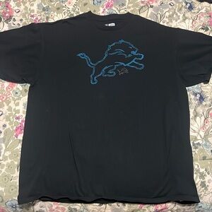 Detroit lions T-shirt